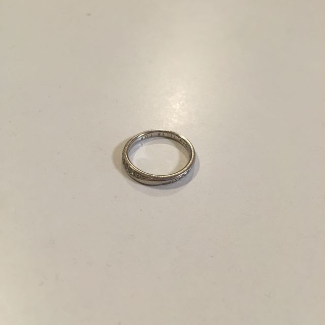 【エクセルコダイヤモンド(EXELCO DIAMOND)の口コミ】 シンプルなのに、ダイヤモンドでキラキラと輝きがあって自分のイメージの…