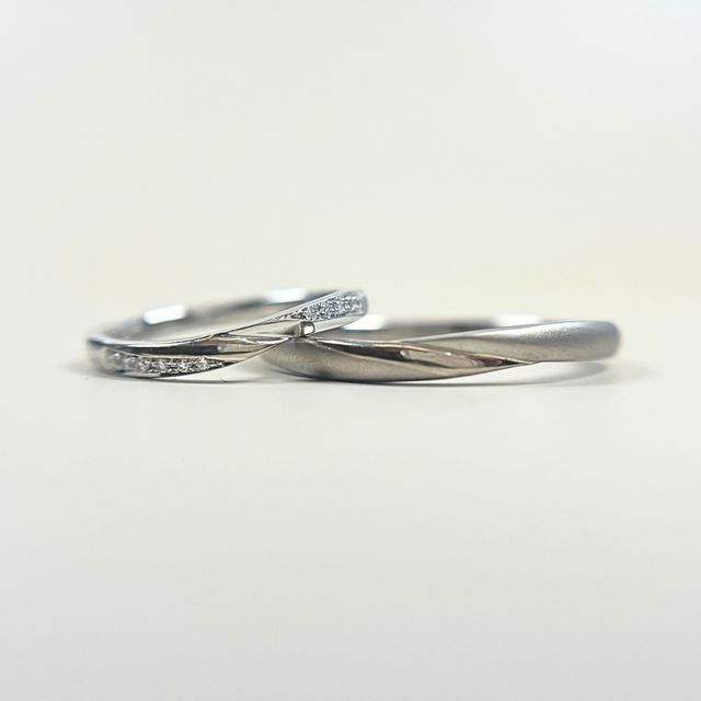 【Bridal Jewelry Fujita(ブライダルジュエリーフジタ)の口コミ】 メンズはマット加工をしてもらい、普段使いしやすいものを選びました。
レ…