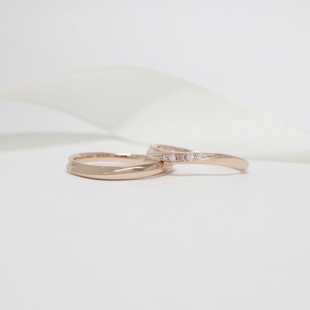 【LEGAN(レガン)の口コミ】 シンプルなデザインを探してこの指輪にしました。指輪のカラーも数種類あ…