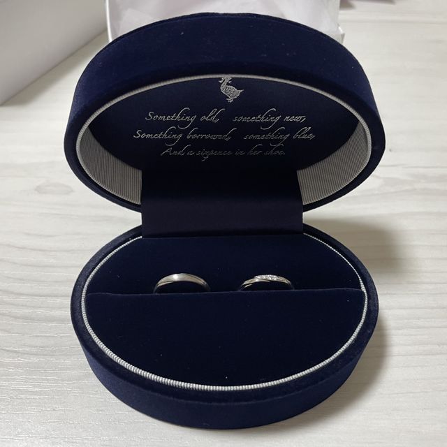 【Something Blue(サムシングブルー)の口コミ】 つける時、指に直ぐ入って付けやすいです。
見た目も派手すぎず、おしゃれ…