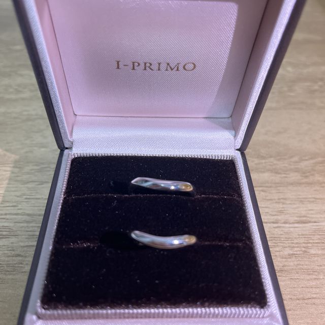 【アイプリモ(I-PRIMO)の口コミ】 リングの形がウェーブになっているので薬指長めの方は綺麗に映えるのでい…