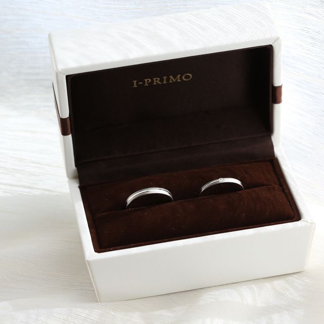 【アイプリモ(I-PRIMO)の口コミ】 ツヤのあるデザインとツヤのないデザインで最初迷いましたが、どちらも織…