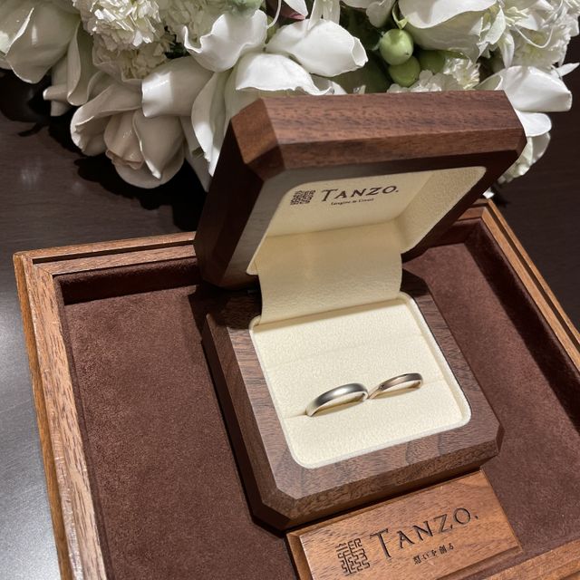 【TANZO.(鍛造指輪)の口コミ】 周りと被らない、自分の理想を詰め込んだものにしたいと思っていました。…