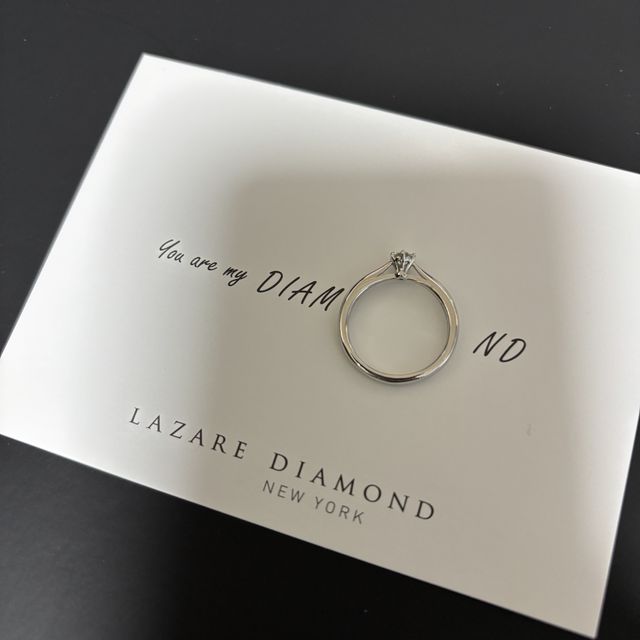 【ラザール ダイヤモンド(LAZARE DIAMOND)の口コミ】 【指輪のデザイン、価格について】
指輪のデザインで良かったところはシン…