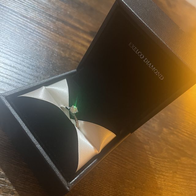 【エクセルコダイヤモンド(EXELCO DIAMOND)の口コミ】 たくさんあるデザインの中から1つに選ぶのは大変で本当に迷いましたが、マ…
