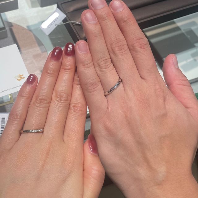 【アイプリモ(I-PRIMO)の口コミ】 お互いを思う心が鏡のように響き合っています。
ふたつ揃えると現れる優美…