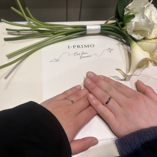 【アイプリモ(I-PRIMO)の口コミ】 キラキラがたくさんついていてめっちゃかわいくて
ねじれている指輪が、欲…