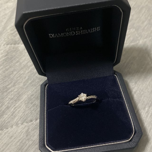 【銀座ダイヤモンドシライシの口コミ】 ウェーブデザインの指輪を求め何店舗か回ったのち最後に銀座ダイヤモンド…