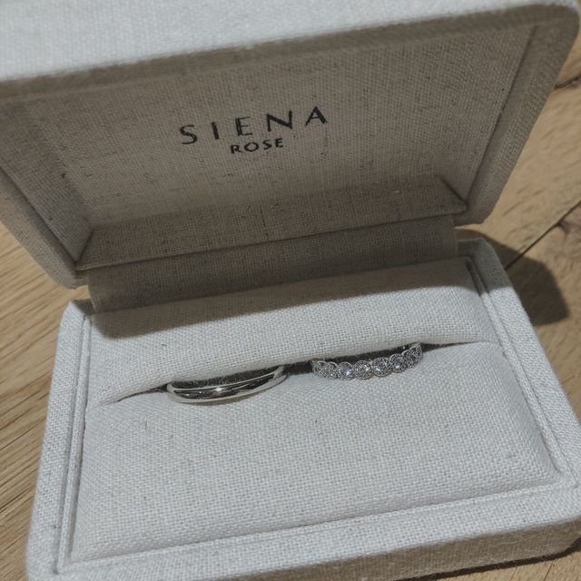 【SIENAROSE(シエナロゼ)の口コミ】 デザインに一目ぼれして他ブランドでも似たものと比較したのですがアフタ…