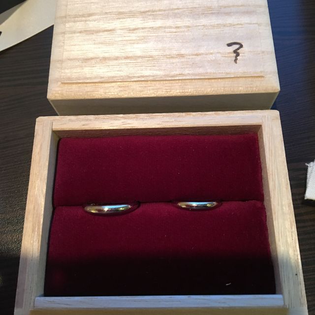 【ichi(イチ)の口コミ】 時間経過と共に浮かび上がるデザインと、鍛造という特別感に惹かれて購入…