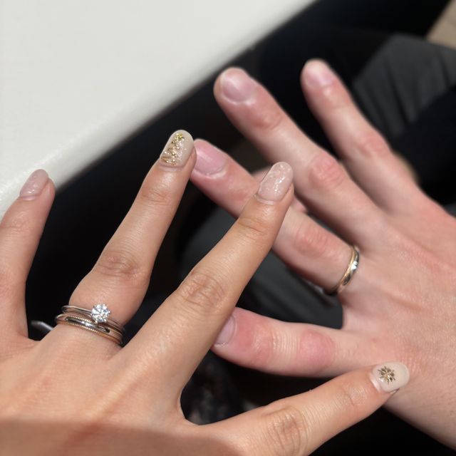 【アイプリモ(I-PRIMO)の口コミ】 初めは婚約指輪と同じブランドで購入しようと思いましたが、同じようなデ…