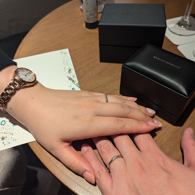 【エクセルコダイヤモンド(EXELCO DIAMOND)の口コミ】 最初はダイヤモンドシライシの指輪を数点広げて見せていただいたが二人と…