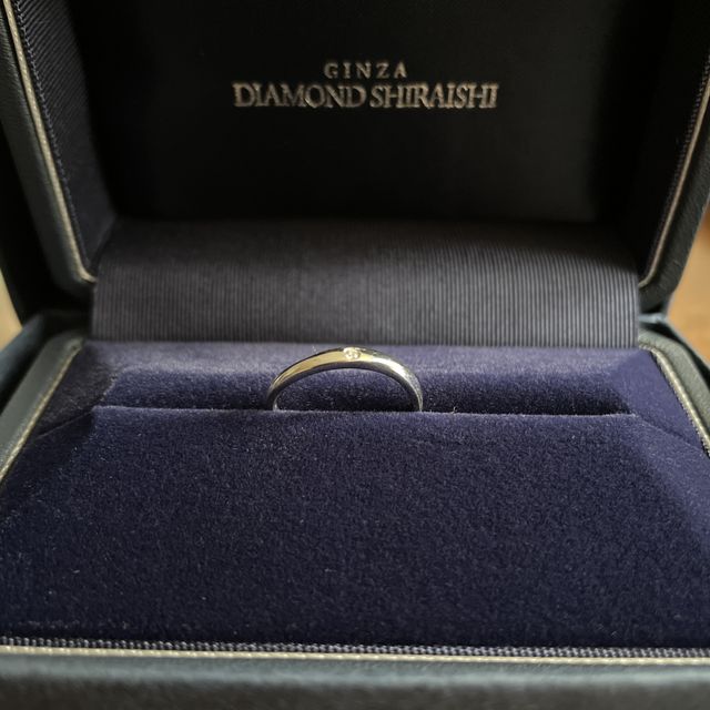 【銀座ダイヤモンドシライシの口コミ】 シンプルで毎日つけられます。ほんの少しウェーブがかかり細く、指を綺麗…