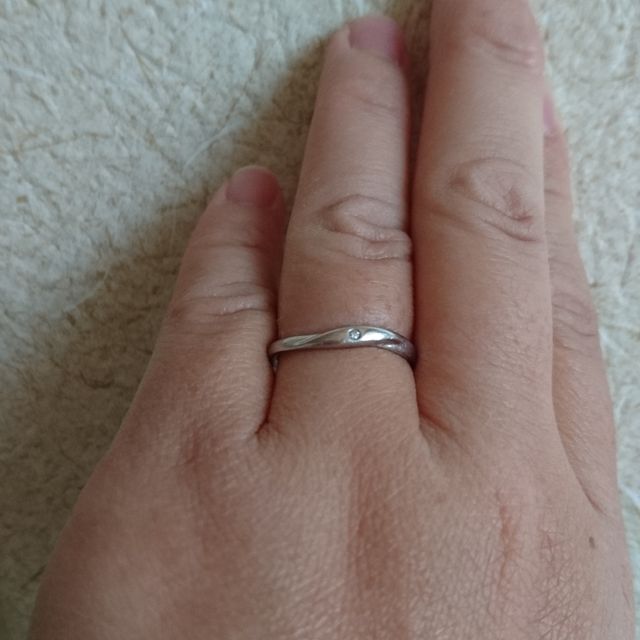 【canal4℃(カナルヨンドシー)の口コミ】 石が埋め込まれているリングだと、料理する時に石の部分に食べ物が入って…