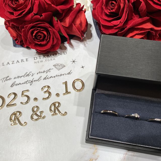 【ラザール ダイヤモンド(LAZARE DIAMOND)の口コミ】 シンプルなデザインが好みだったので、日常使いできるデザインを選びまし…