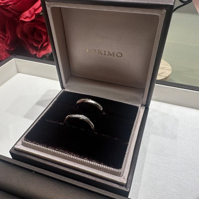 【アイプリモ(I-PRIMO)の口コミ】 ウェーブラインのコンビネーションでマット加工に惹かれました。
裏側にあ…