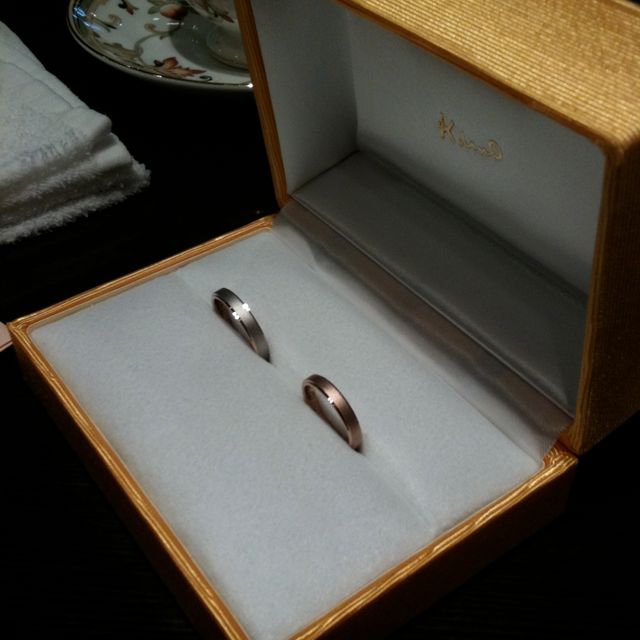 【ケイウノ ブライダル(K.UNO BRIDAL)の口コミ】 シンプルだけど表にマット感がある指輪が欲しくて探し、ケイウノにいきつ…