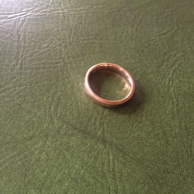 【ケイウノ ブライダル(K.UNO BRIDAL)の口コミ】 シンプルだけど表にマット感がある指輪が欲しくて探し、ケイウノにいきつ…