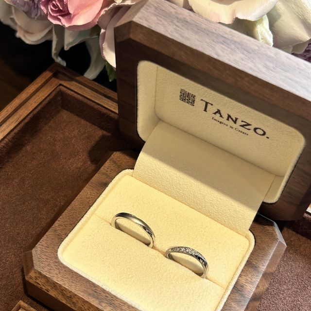 【TANZO.(鍛造指輪)の口コミ】 メインデザインに加えてスターダストを入れたり、マット加工を入れたり、…
