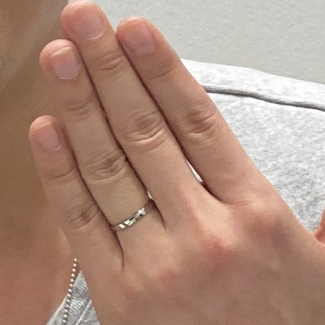 【アイプリモ(I-PRIMO)の口コミ】 シンプルなデザインで飽きがこないです。着け心地も良いです。
内側にダイ…