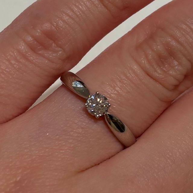 【ティファニー(Tiffany & Co.)の口コミ】 Tiffanyのハーモニーは元々憧れで気になっており見に行きました。ダイヤモ…