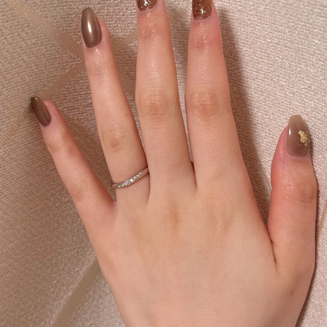 【ラザール ダイヤモンド(LAZARE DIAMOND)の口コミ】 最初は長く使うものだからと、ダイヤ付きにするか迷っていましたが、こち…