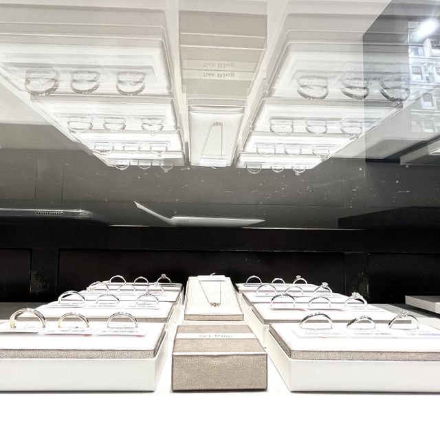 【アイプリモ(I-PRIMO)の口コミ】 デザインはもちろんのこと、
アフター保証がかなり手厚い。
ダイヤモンド…