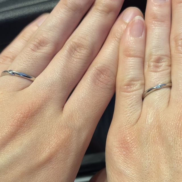 【エクセルコダイヤモンド(EXELCO DIAMOND)の口コミ】 結婚指輪は毎日つけるものなので、着け心地を重視して選びました。ヌーヴ…