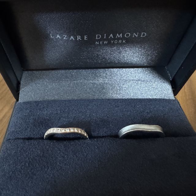 【ラザール ダイヤモンド(LAZARE DIAMOND)の口コミ】 もともとプラチナだったものをピンクゴールドに変更しました。肌馴染みが…