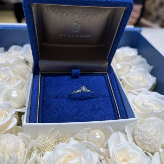 【BRILLIANCE+(ブリリアンスプラス)の口コミ】 自分でダイヤモンド選べるので何を優先すべきかで価格も変動してくる為選…