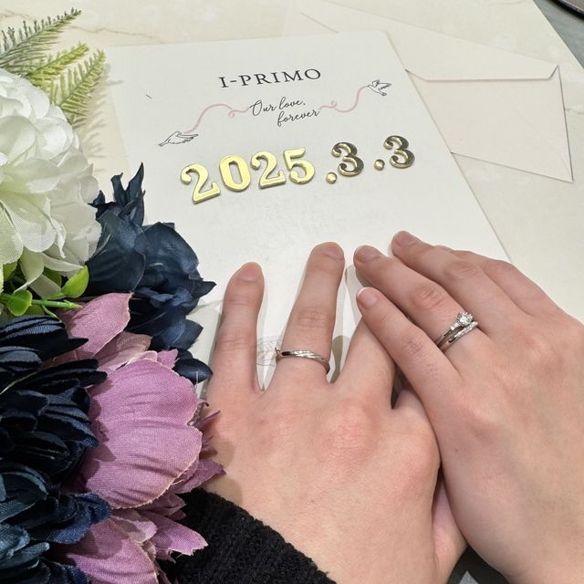 【アイプリモ(I-PRIMO)の口コミ】 リングに関しては、台座の周りがオリオン座を描くように小さなダイヤが装…