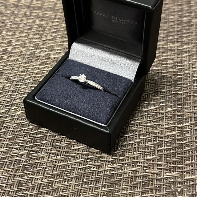 【ラザール ダイヤモンド(LAZARE DIAMOND)の口コミ】 他のブランドには無いデザインが豊富でダイヤの見せ方などもこだわりがあ…