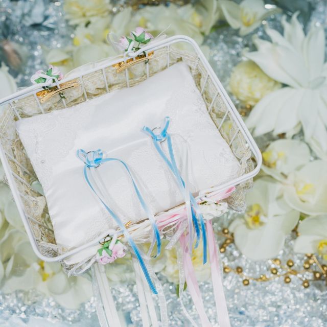 【銀座ダイヤモンドシライシの口コミ】 シンプルなデザインの結婚指輪で婚約指輪との相性もすごくいいです。シン…