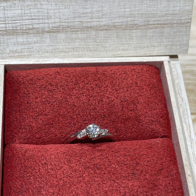 【出雲結(いずもゆい)の口コミ】 上品ですが普段使いもしやすいと思います。
全ての角度からみても綺麗です…