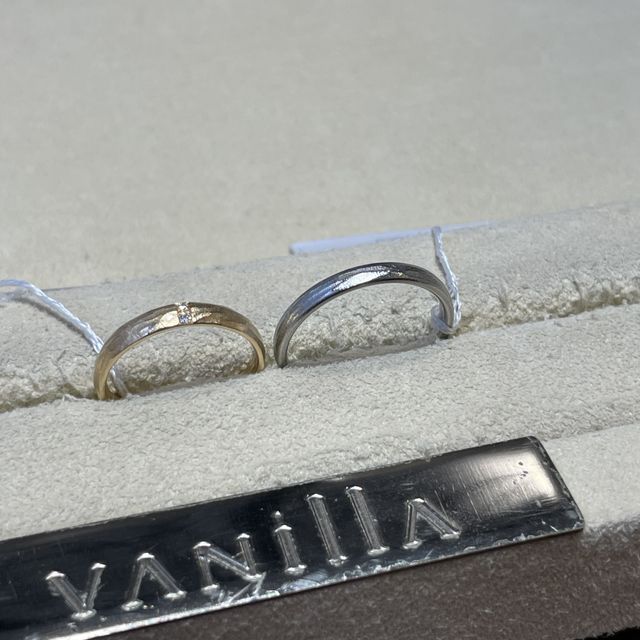 【FISCHER(フィッシャー)の口コミ】 いわゆるTHE結婚指輪というデザインのものではなく、他の人と被らないデザ…