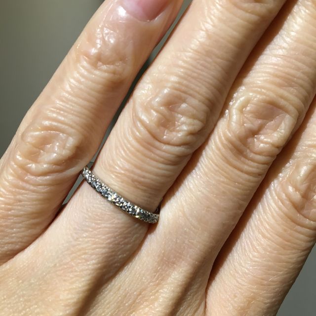 【ティファニー(Tiffany & Co.)の口コミ】 小さな頃からの憧れ、ティファニー。
ダイアモンドの指輪といえば立て爪だ…