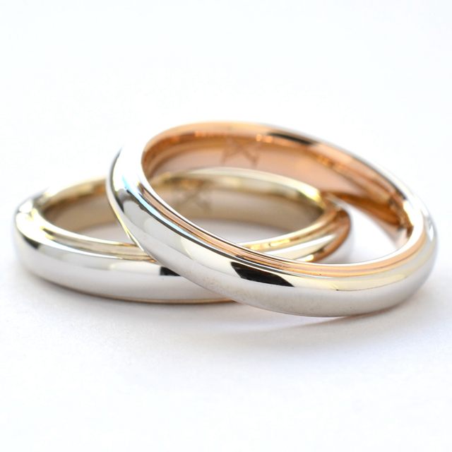 【湘南彫金工房 andfuseの口コミ】 内側のリングは夫シャンパンゴールド、妻がピンクゴールドで色分けし、外…