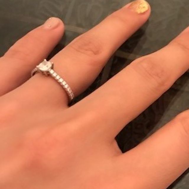 【ティファニー(Tiffany & Co.)の口コミ】 流行に流されない、タイムレスなデザインで、何歳になってもつけられると…