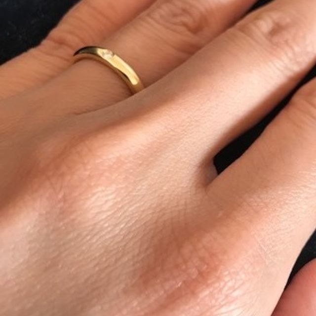 【ティファニー(Tiffany & Co.)の口コミ】 シンプルなゴールドが良かったことや、エンゲージリングと同じブランドが…