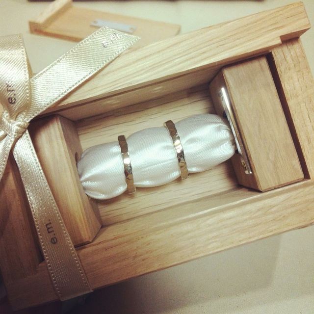 【e.m.の口コミ】 人とは違う少し太め目のデザインのタイプを探していたのですが、なかなか…