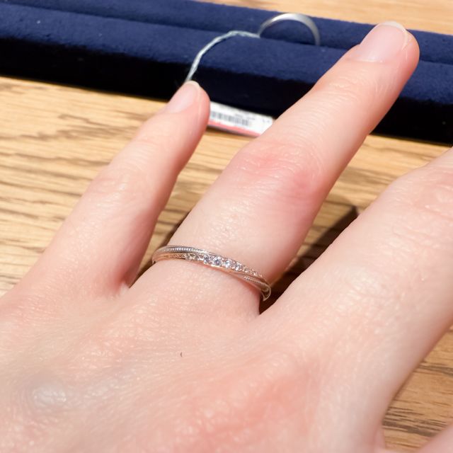 【BIJOUPIKO(ビジュピコ)の口コミ】 デザイン重視で選びました。ゴールドとピンクゴールドの捻りと複数のダイ…