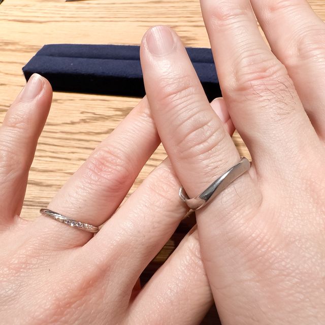 【BIJOUPIKO(ビジュピコ)の口コミ】 デザイン重視で選びました。ゴールドとピンクゴールドの捻りと複数のダイ…