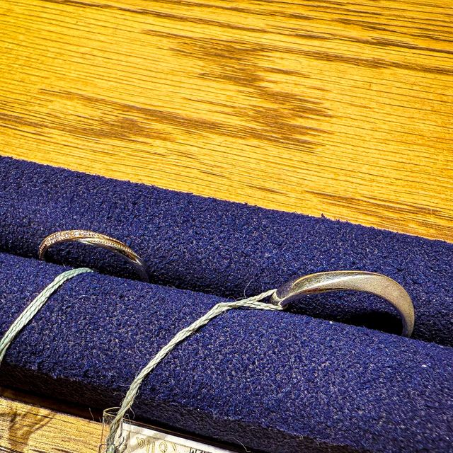 【BIJOUPIKO(ビジュピコ)の口コミ】 デザイン重視で選びました。ゴールドとピンクゴールドの捻りと複数のダイ…