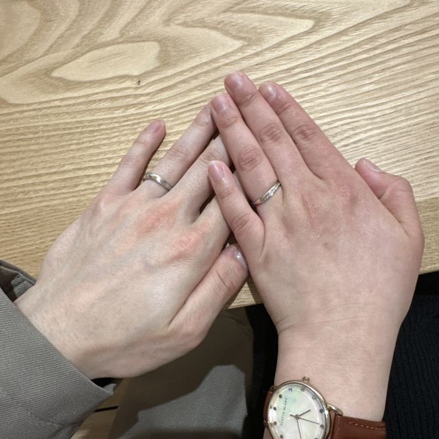 【出雲結(いずもゆい)の口コミ】 指輪の形がウェーブで指をきれいに見せることができると思います。また、…