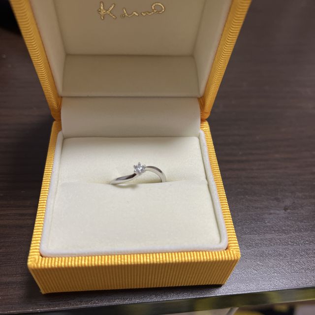 【ケイウノ ブライダル(K.UNO BRIDAL)の口コミ】 色々な価格帯があり、その中でも自分に合った価格帯の指輪にしました。デ…