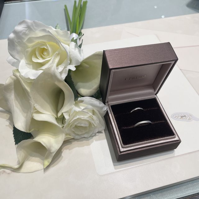 【アイプリモ(I-PRIMO)の口コミ】 夫はストレートのマット加工の物がよく私はダイヤが3つぐらい入っているシ…