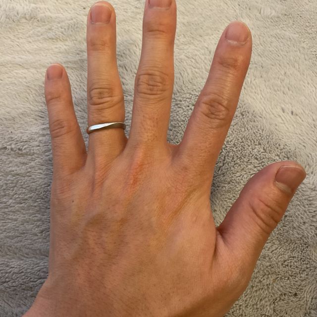 【アイプリモ(I-PRIMO)の口コミ】 マット部分とプラチナ部分の両面が楽しめるところがおすすめです。ゴツゴ…