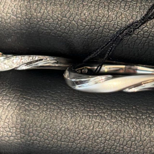 【エクセルコダイヤモンド(EXELCO DIAMOND)の口コミ】 デザインはとにかく自分が気にいるデザインであることが最重要でした。価…