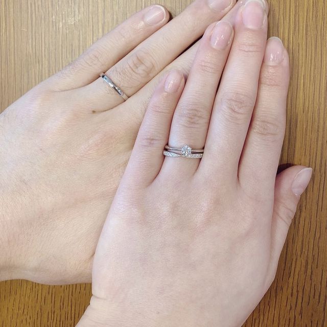 【銀座ダイヤモンドシライシの口コミ】 ストレートはシンプルで身に着けやすく、飽きがきません。

幅を細めのも…