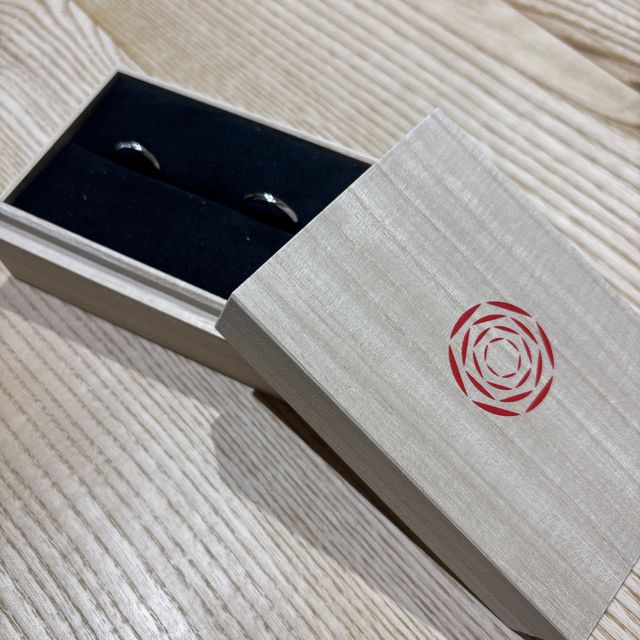 【出雲結(いずもゆい)の口コミ】 漢字2文字の熟語のテーマに沿って、指輪のデザインが決められていました。…